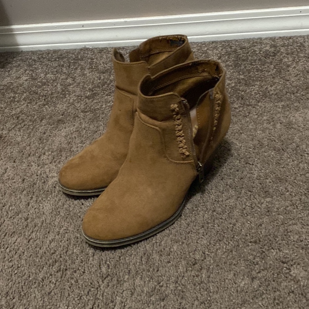 Tan booties - Picture 2 of 2
